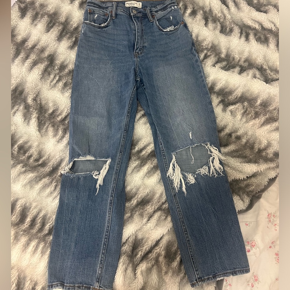 Abercombie & Fitch straight ankle jeans